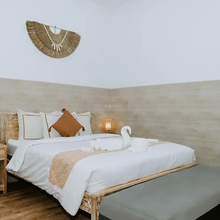 Agung Wiwin Homestay & Restaurant Mengwi Extérieur photo